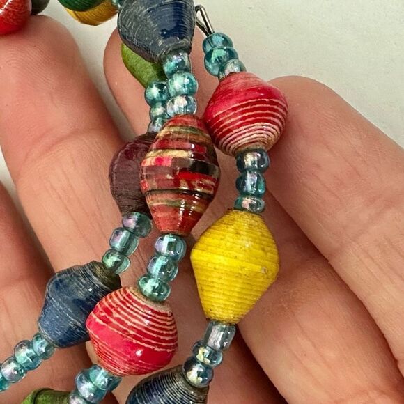 Multi colored  paper  beaded wrap bracelet - Picture 6 of 8